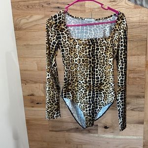 Long sleeve cheetah print body suit